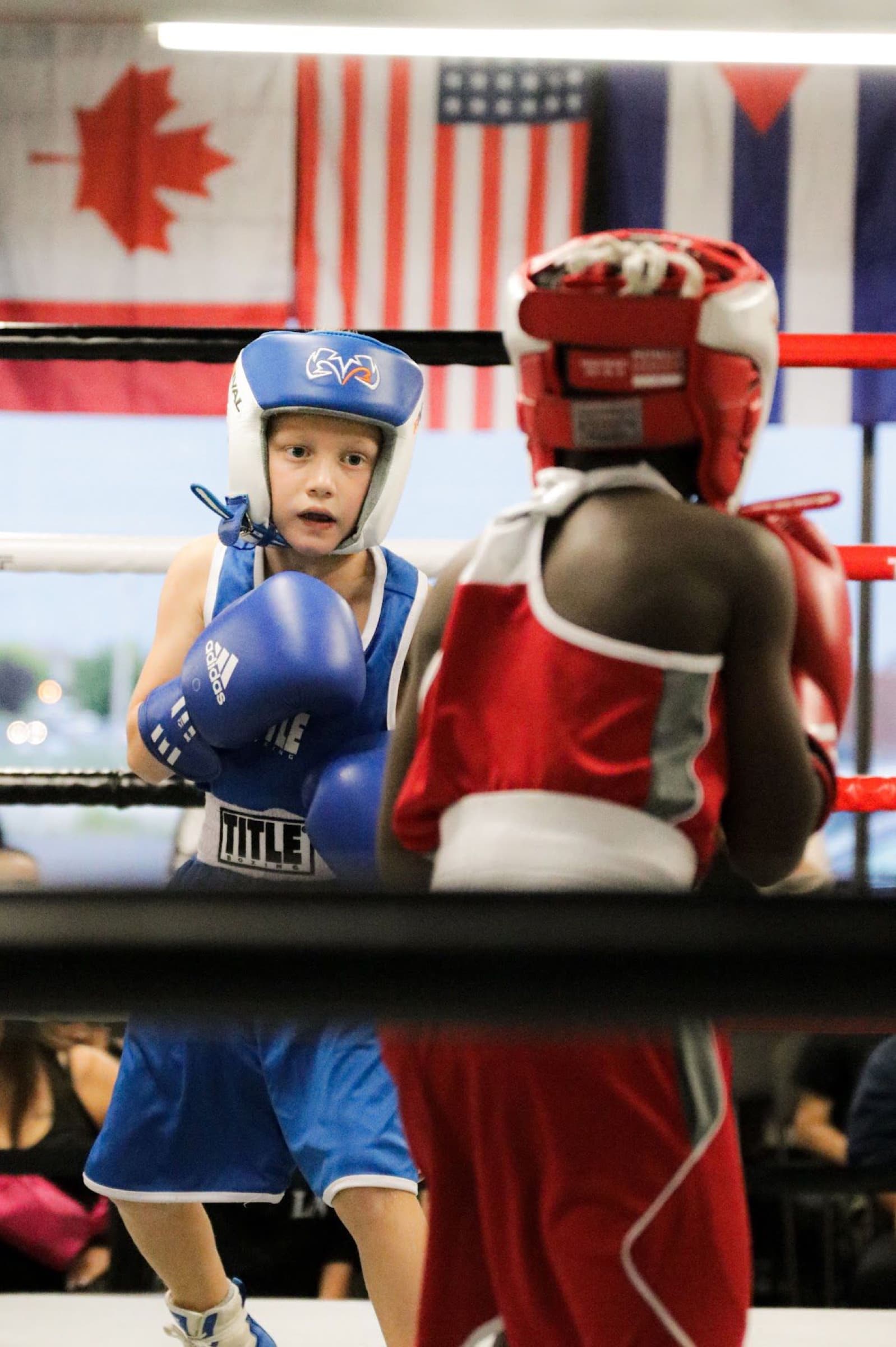 Combat de boxe pour enfants
